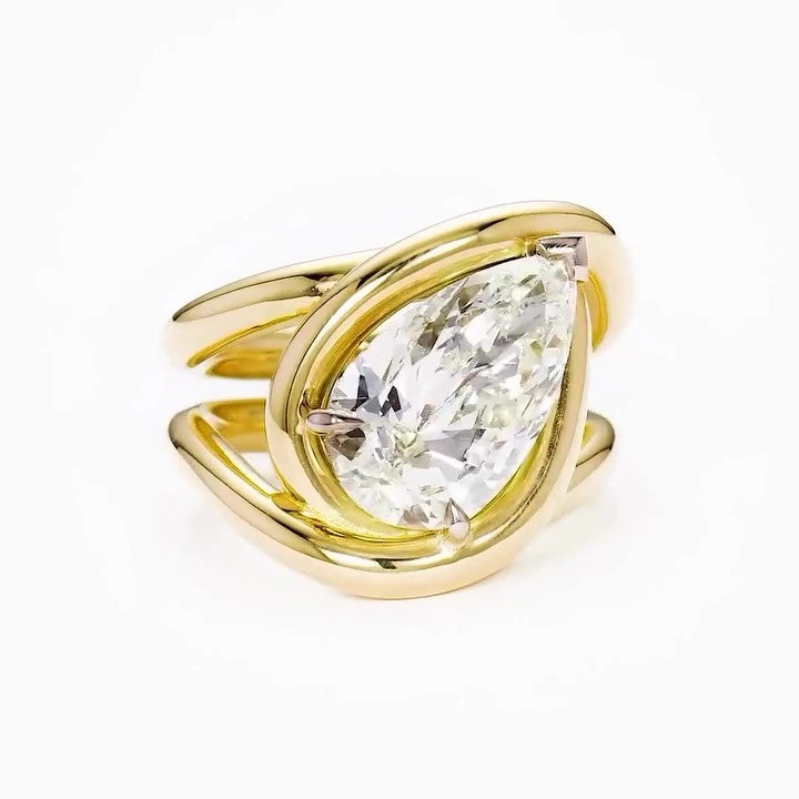 Jorrio gold 5ct twisted pear cut sterling silver ring